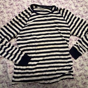 🕸️GAP Navy and White Striped Tee
